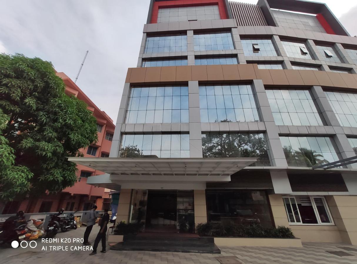 Guruvāyūr Hotel Sree Gokulam Apartments מראה חיצוני תמונה