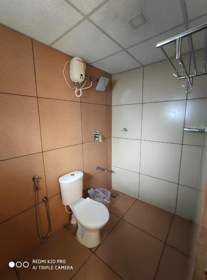 Guruvāyūr Hotel Sree Gokulam Apartments מראה חיצוני תמונה