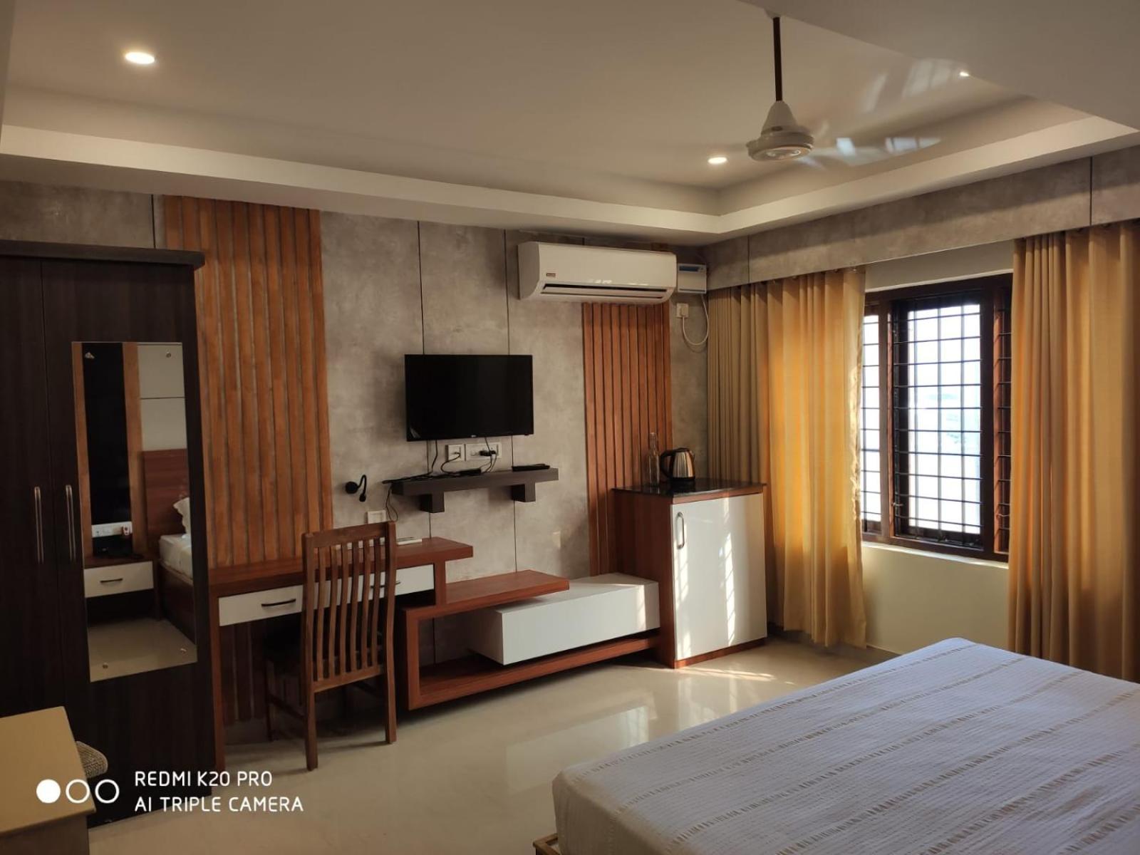 Guruvāyūr Hotel Sree Gokulam Apartments מראה חיצוני תמונה
